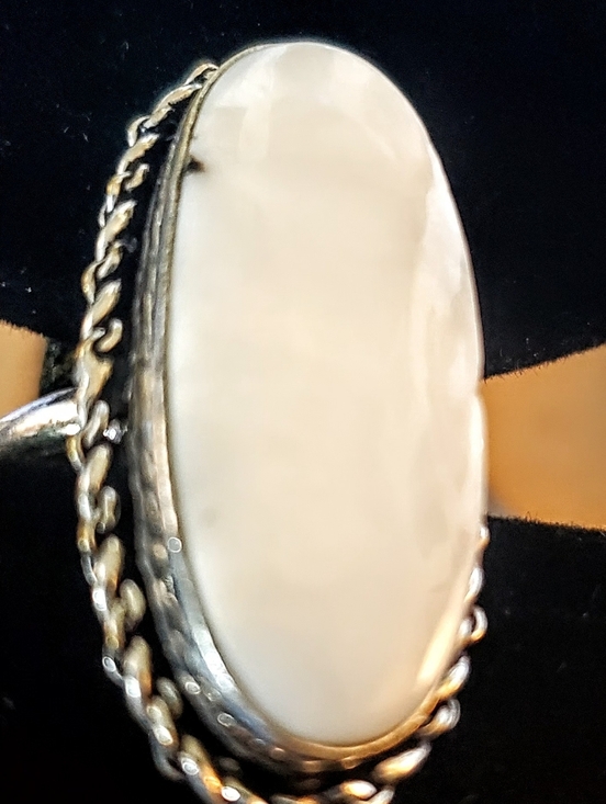 Artisan Jewelry - Sterling Silver Artisan White M.O.P. Oval Cabochon Stone Ring